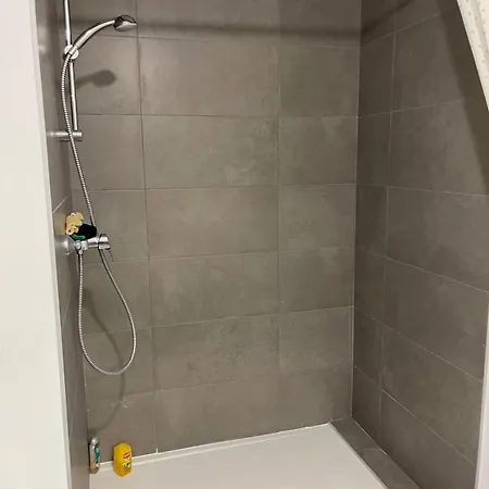 Apartman Modern Near Metro Bobigny